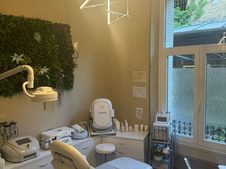 Salle de soins lumière naturelle