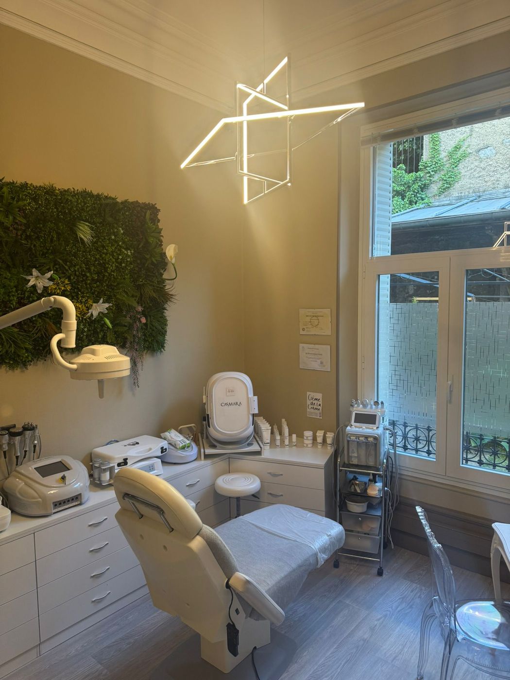 Salle de soins lumi&egrave;re naturelle